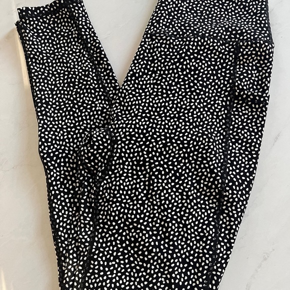 SOLD Bossy Leggings - Picture 1 of 5